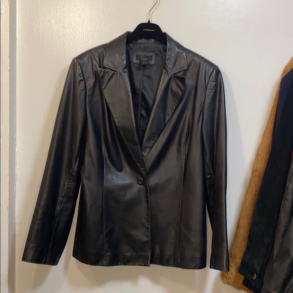 Trendy cute leather blazer - Picture 3 of 7